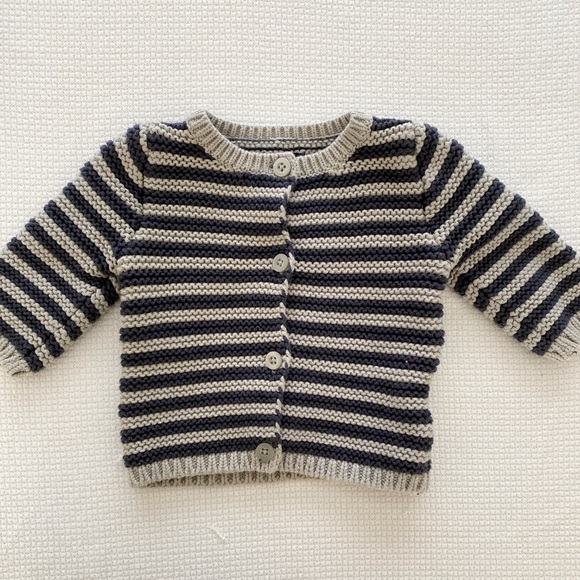 Knitted sweater - Picture 1 of 1